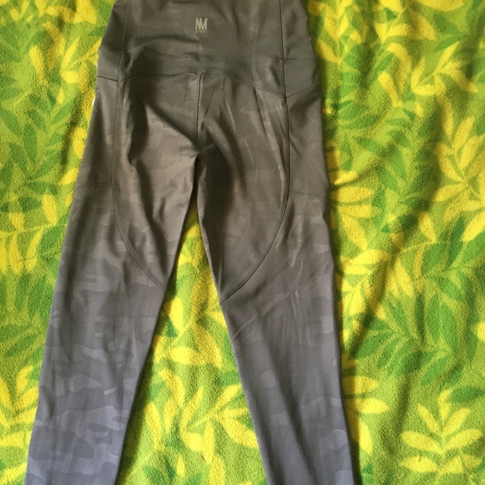 New with tags Nicole Miller leggings Sz S